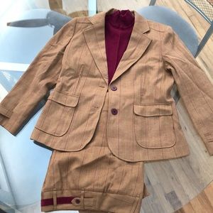 Harve Bernard Suit